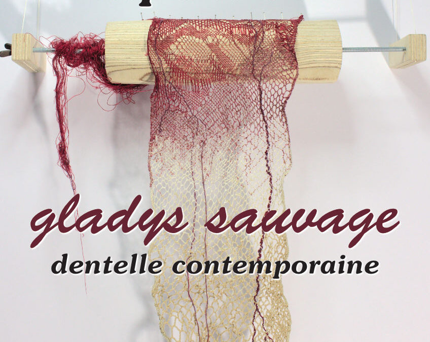 Exposition de dentelle contemporaine à la médiathèque